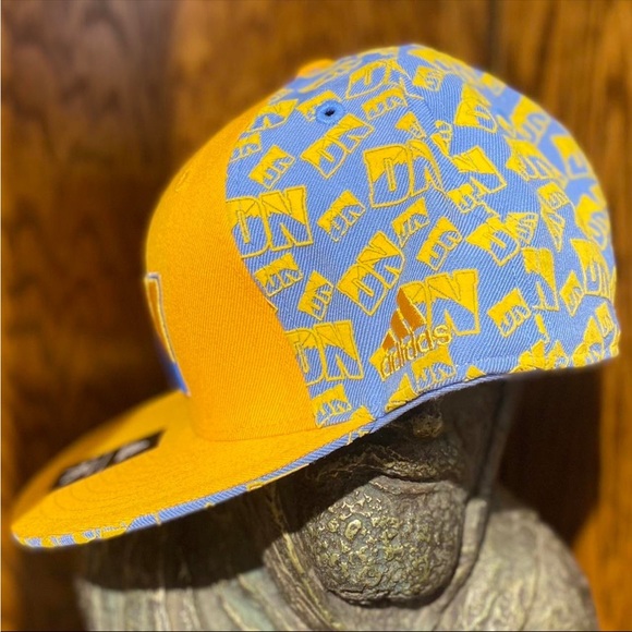 Authentic vintage Denver Nuggets fitted hat by Adidas (deadstock)